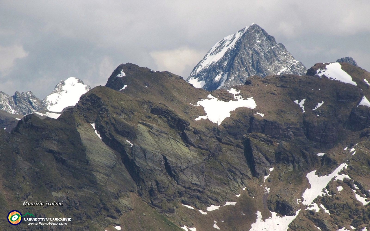 39 Monte Corte.  Sullo sfondo il Diavolone....JPG